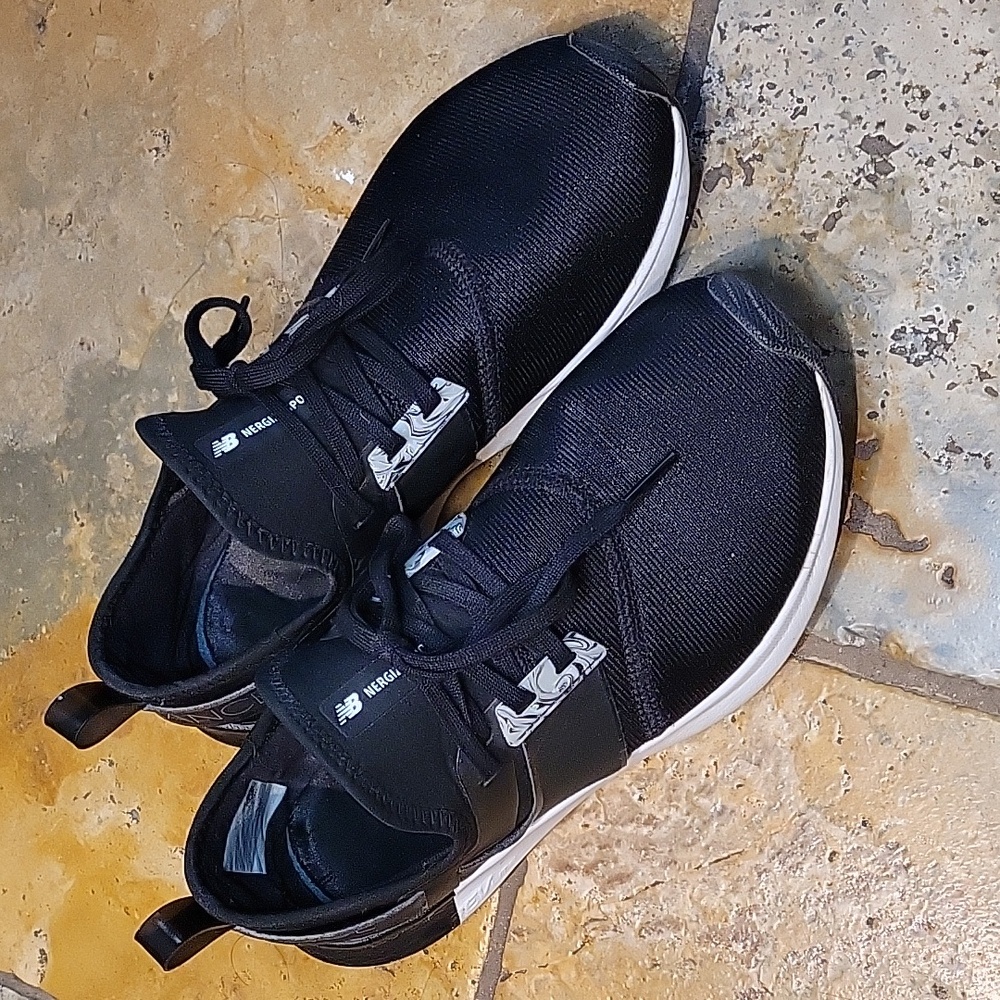 New balance workout shoes